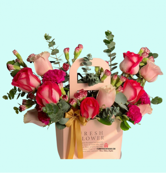 MD38 - Arreglo Floral Rosa en Bolsa Premium