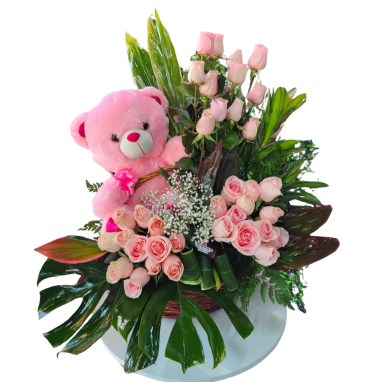 NA09 - Arreglo Floral Rosas Rosadas con Oso de Peluche