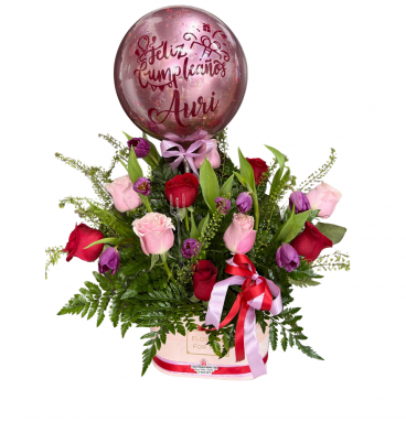 TL02 - Caja Floral de Rosas y Tulipanes con Globo Personalizado TL02 - Caja Floral de Rosas y Tulipanes con Globo Personalizado